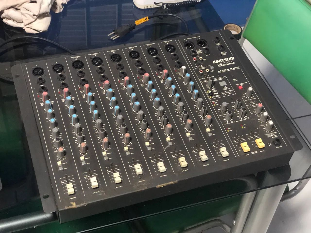 MESA DE SOM E AMPLIFICADOR 