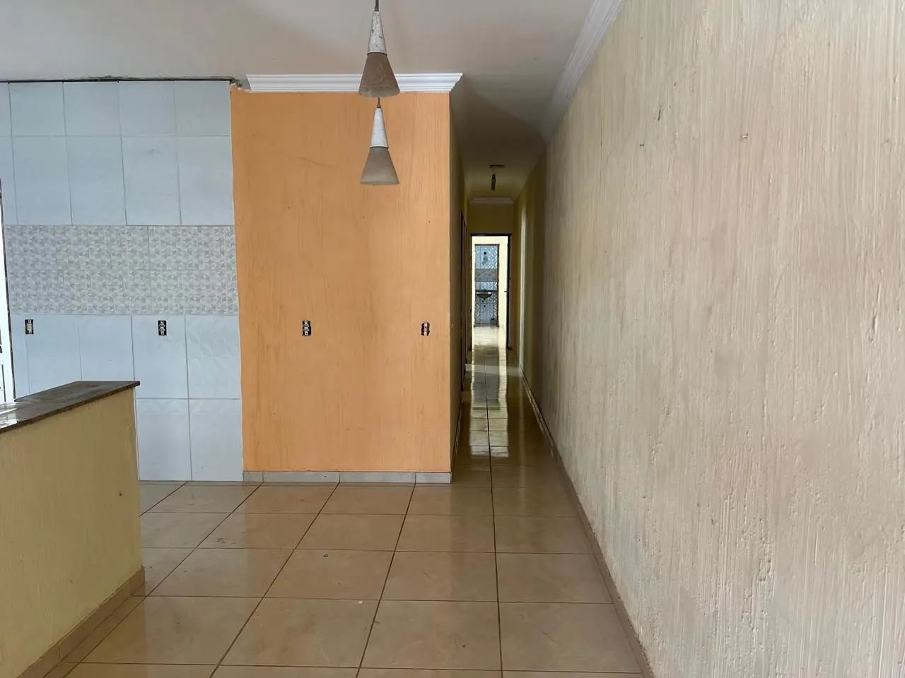 Casa plana com 3 quartos, 2 banheiros, 4 vagas - Foto 3