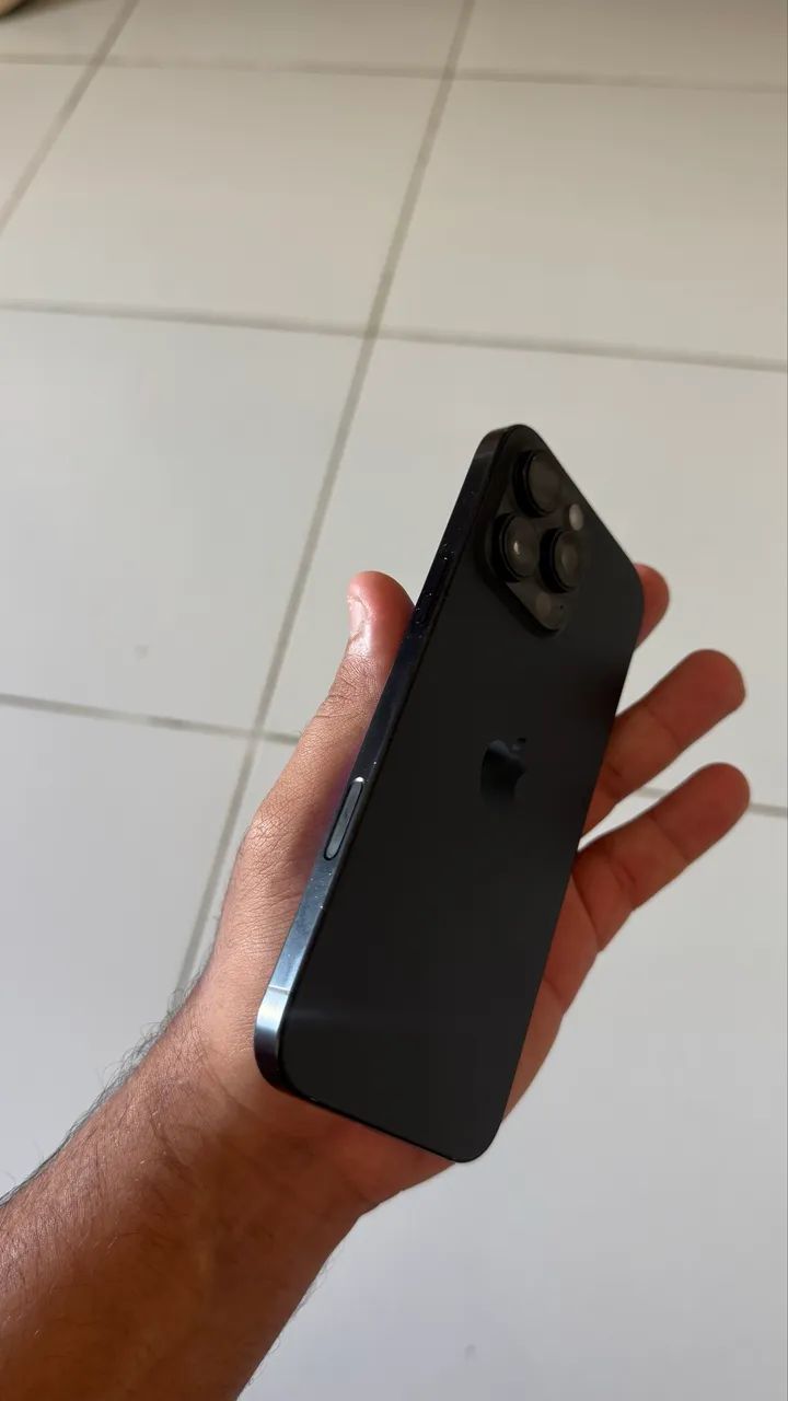 iPhone 16 Pro Max - Foto 4