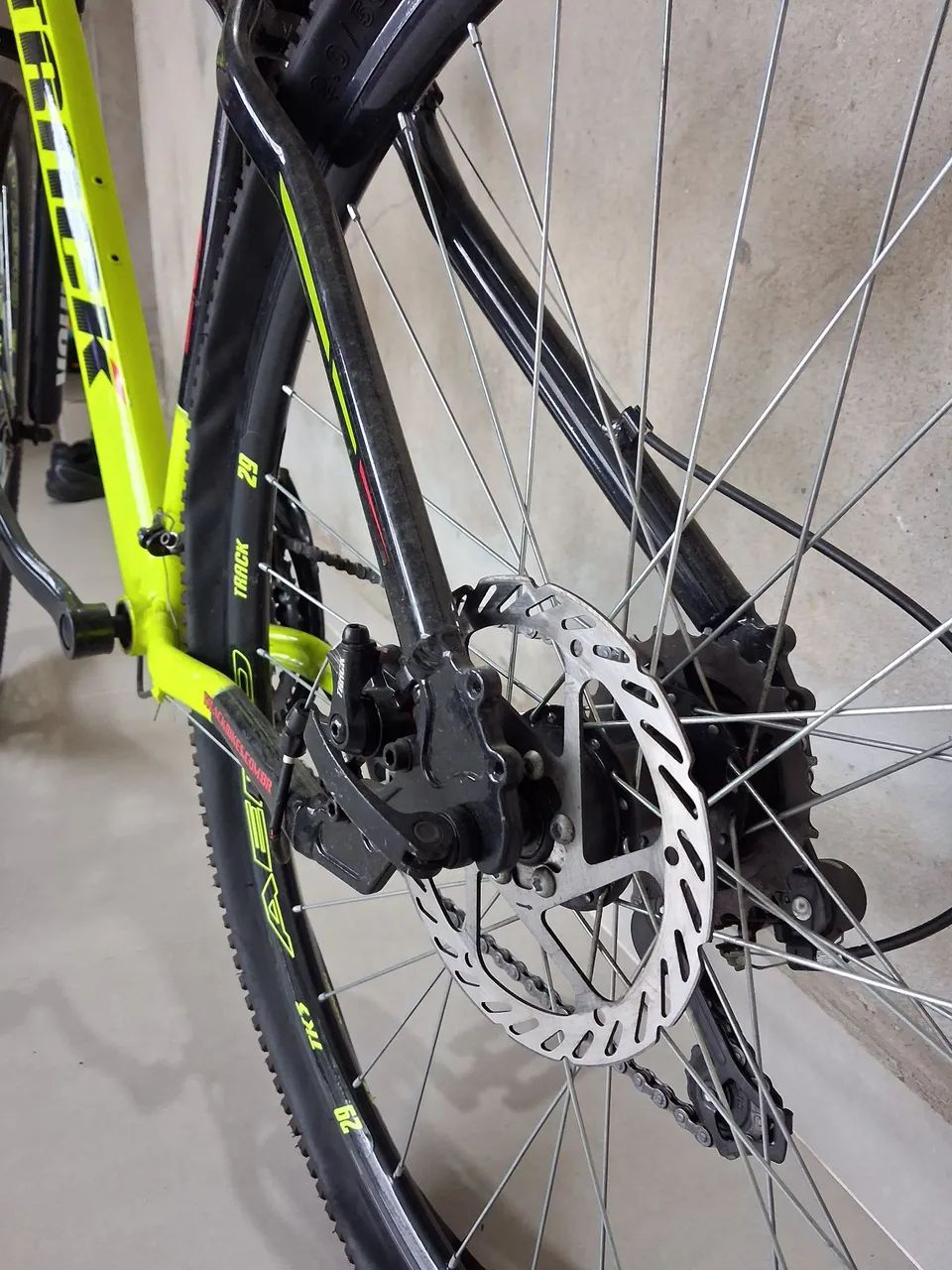 VENDO OU TROCO Bicicleta Aro 29 Track  - Foto 3