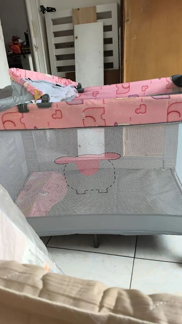 Quadrado,Cercadinho Berço infantil + colchão - Foto 6