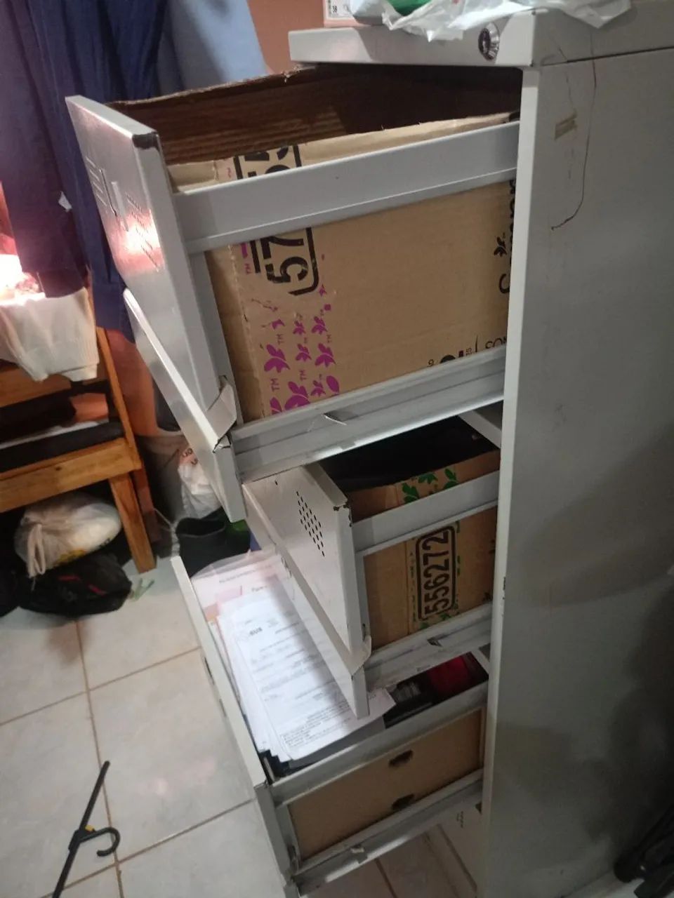 Armário de aço com 4 gavetas - Foto 3