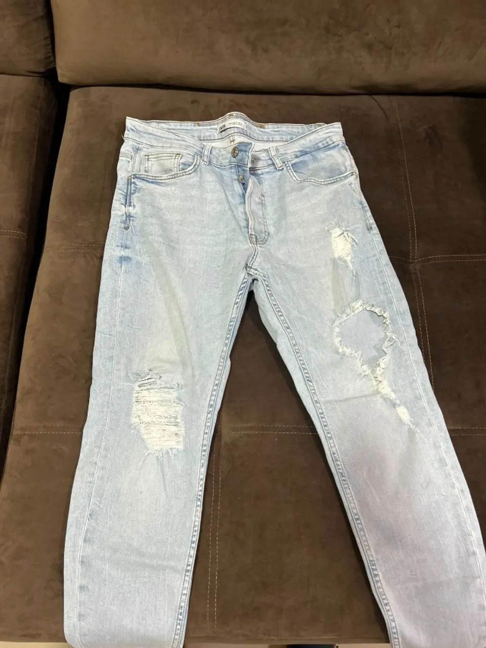 Calça Zara 44 modelo rasgado Jeans
