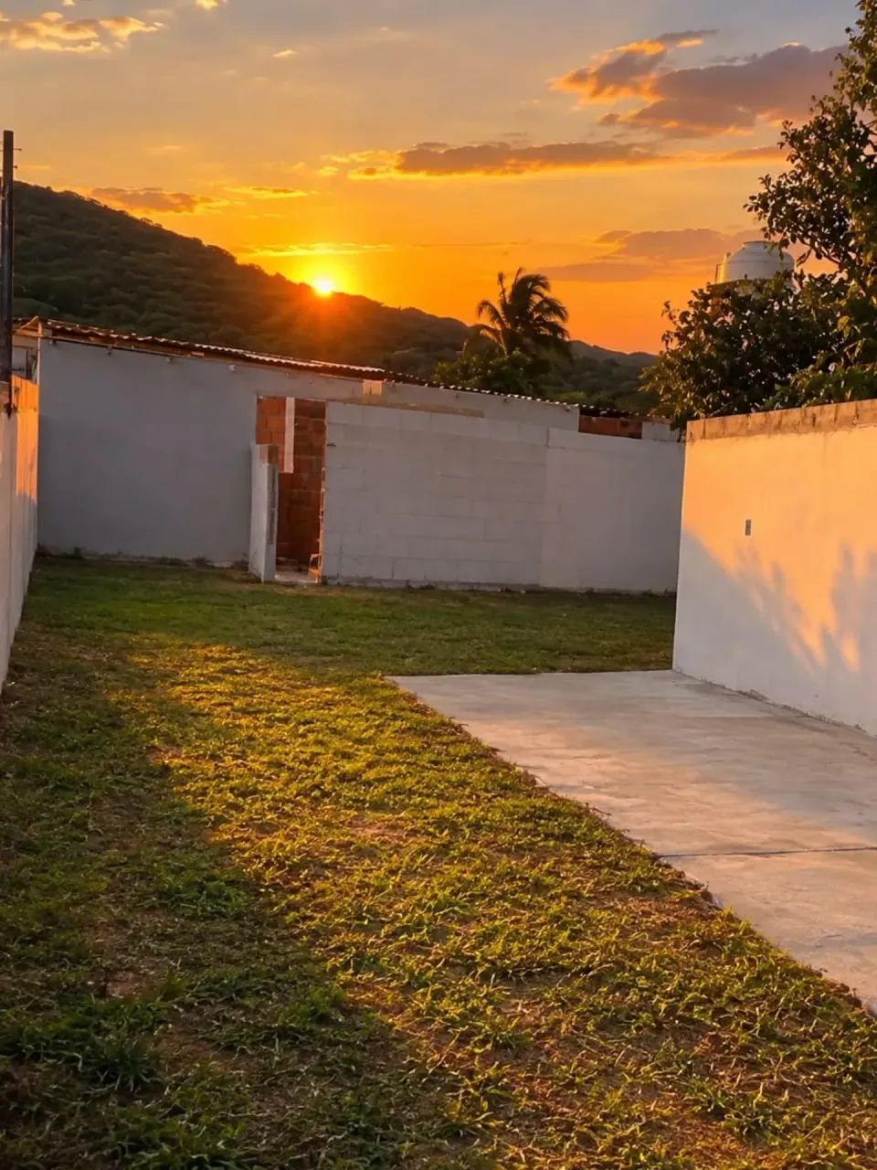 Terreno de esquina 300m² proximo a Udesc escriturado com viabilidade para edificação