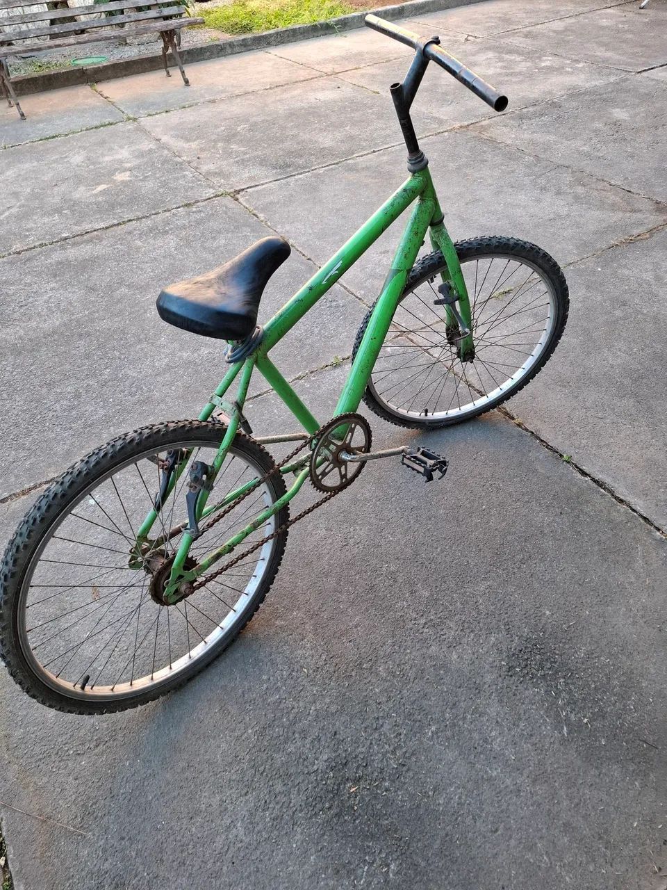 Bicicleta aro 24 precisando de ajuste e trocar Guidão  - Foto 3
