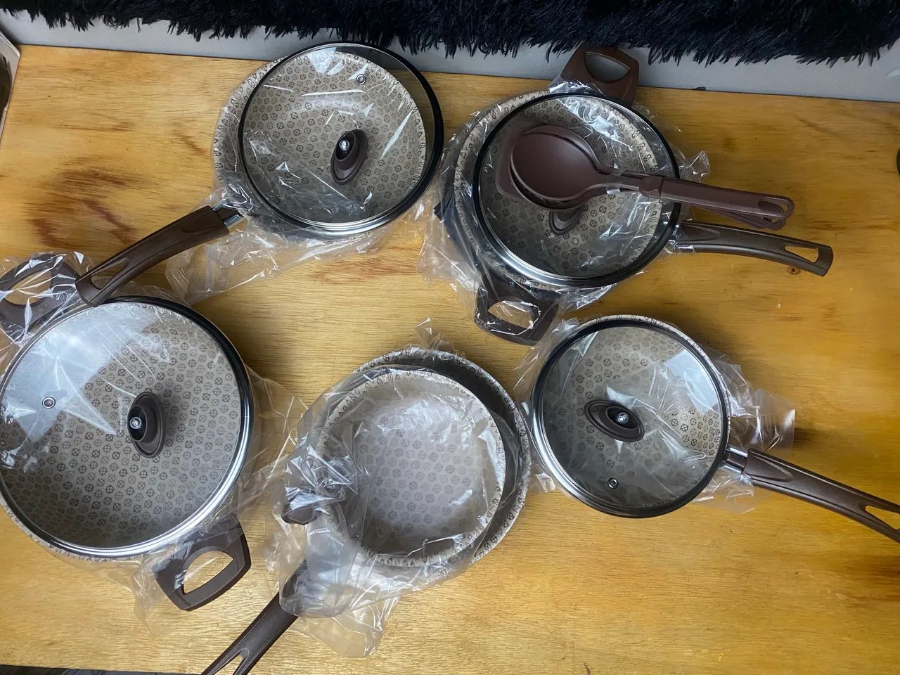 Kit de panelas antiaderentes alumínio 10 peças  - Foto 2