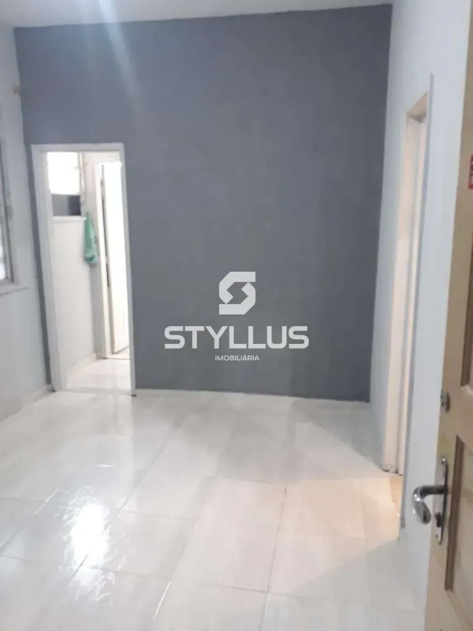 Apartamento Compacto com 1 Quarto Próximo a Comércio em Bonsucesso! M04O - Foto 3