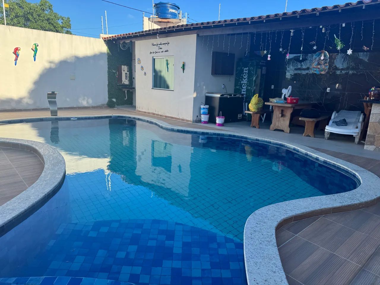 Aluga casa 