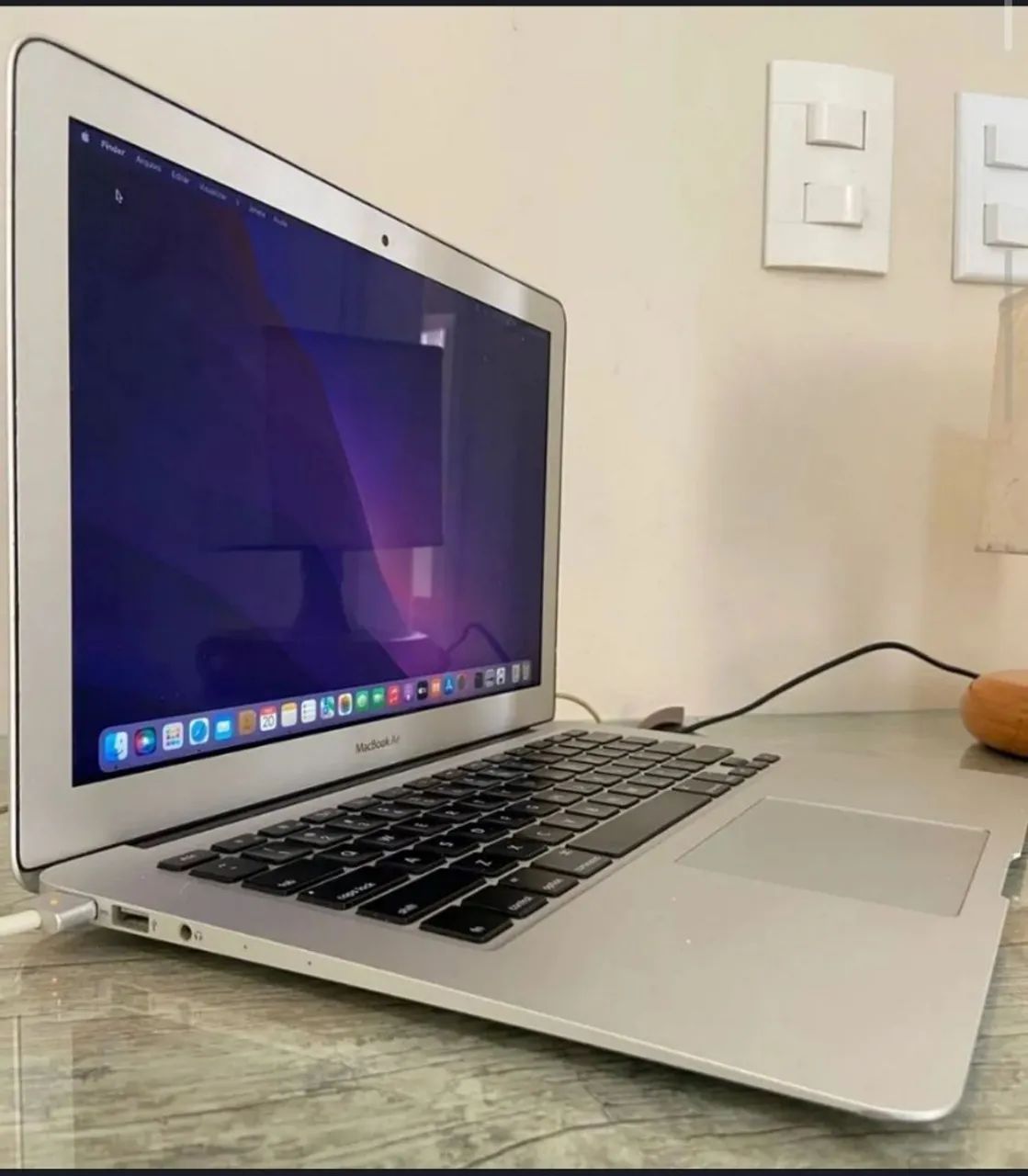 MacBook Air 2017 - i3 8gb
