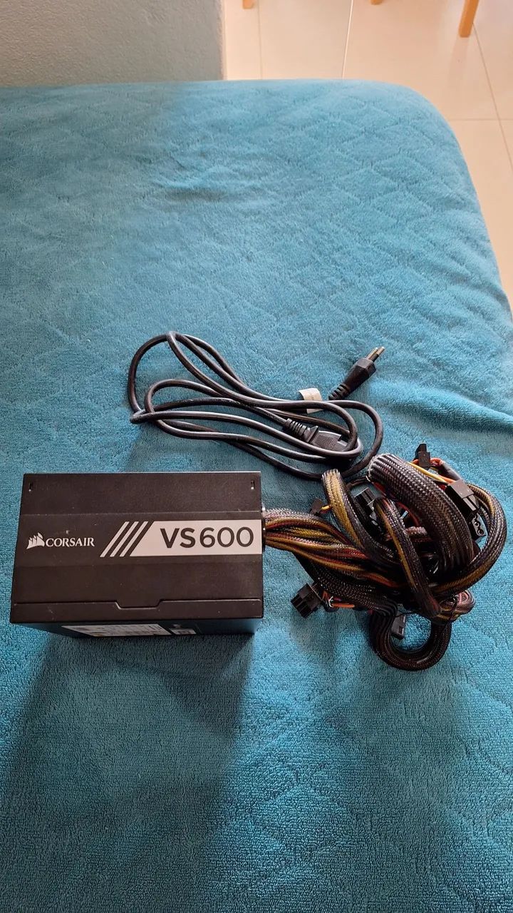 Fonte corsair vs600