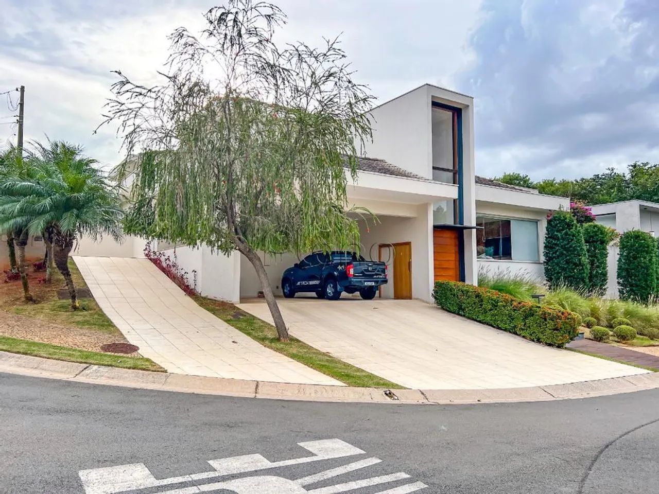 Casa à venda com 4 dormitórios no Swiss Park, Campinas