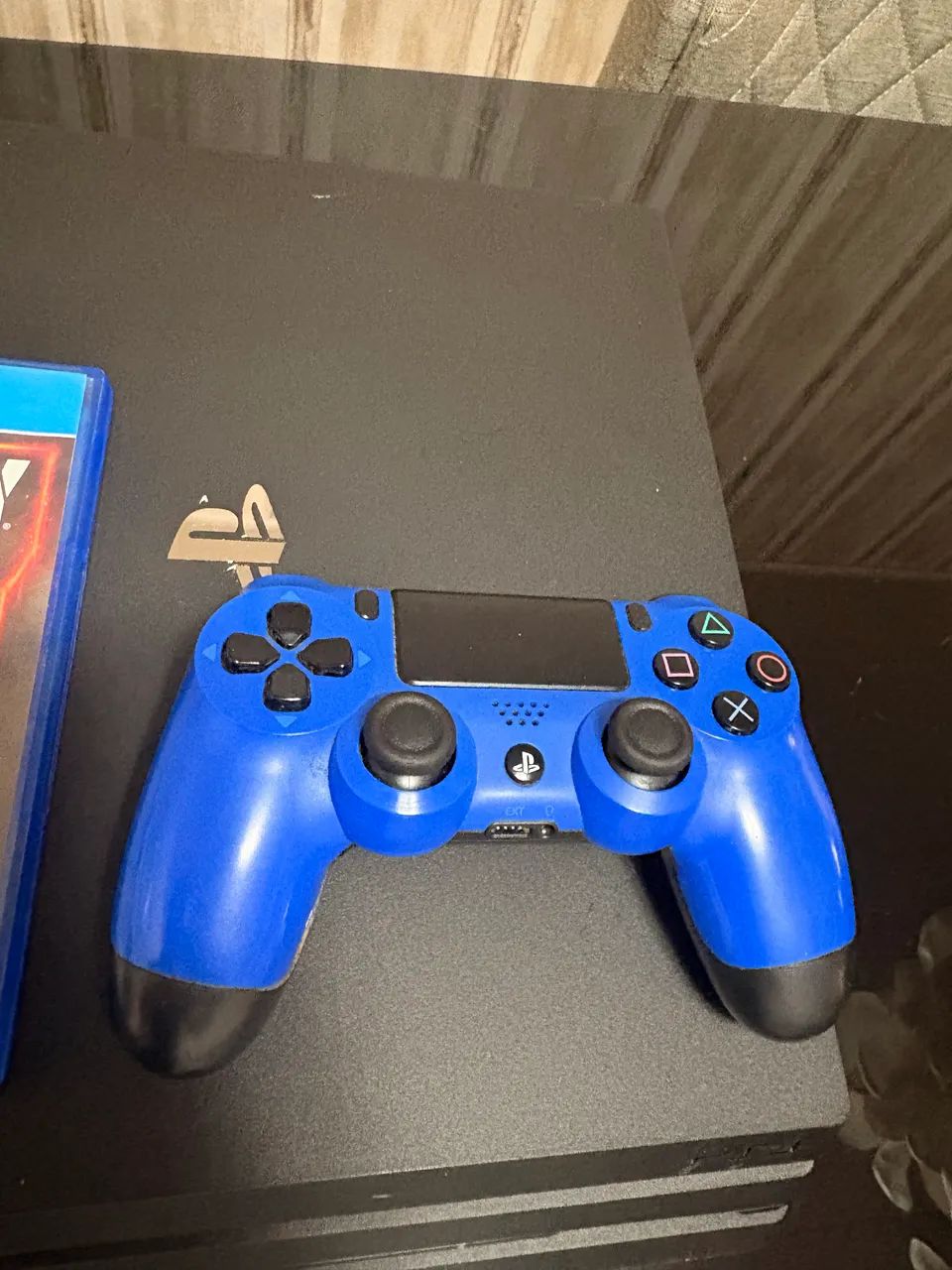 Ps4 pro 1tb + controle e jogo  - Foto 4