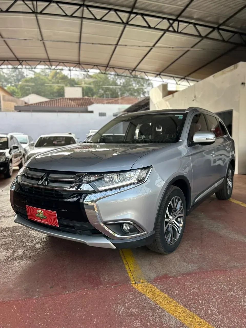 Mitsubishi Outlander OUTLANDER 2.0 16V 160cv Aut. 2017