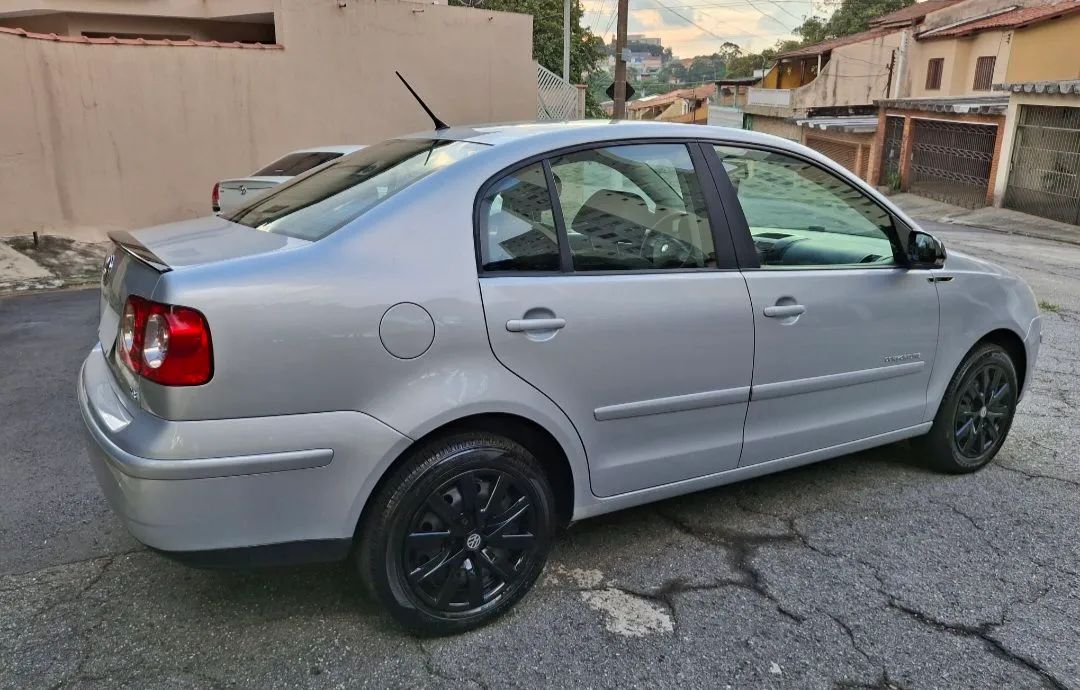 Volkswagen Polo Sedan 1.6 Mi Total Flex 8V 4p, foto 10 de 20