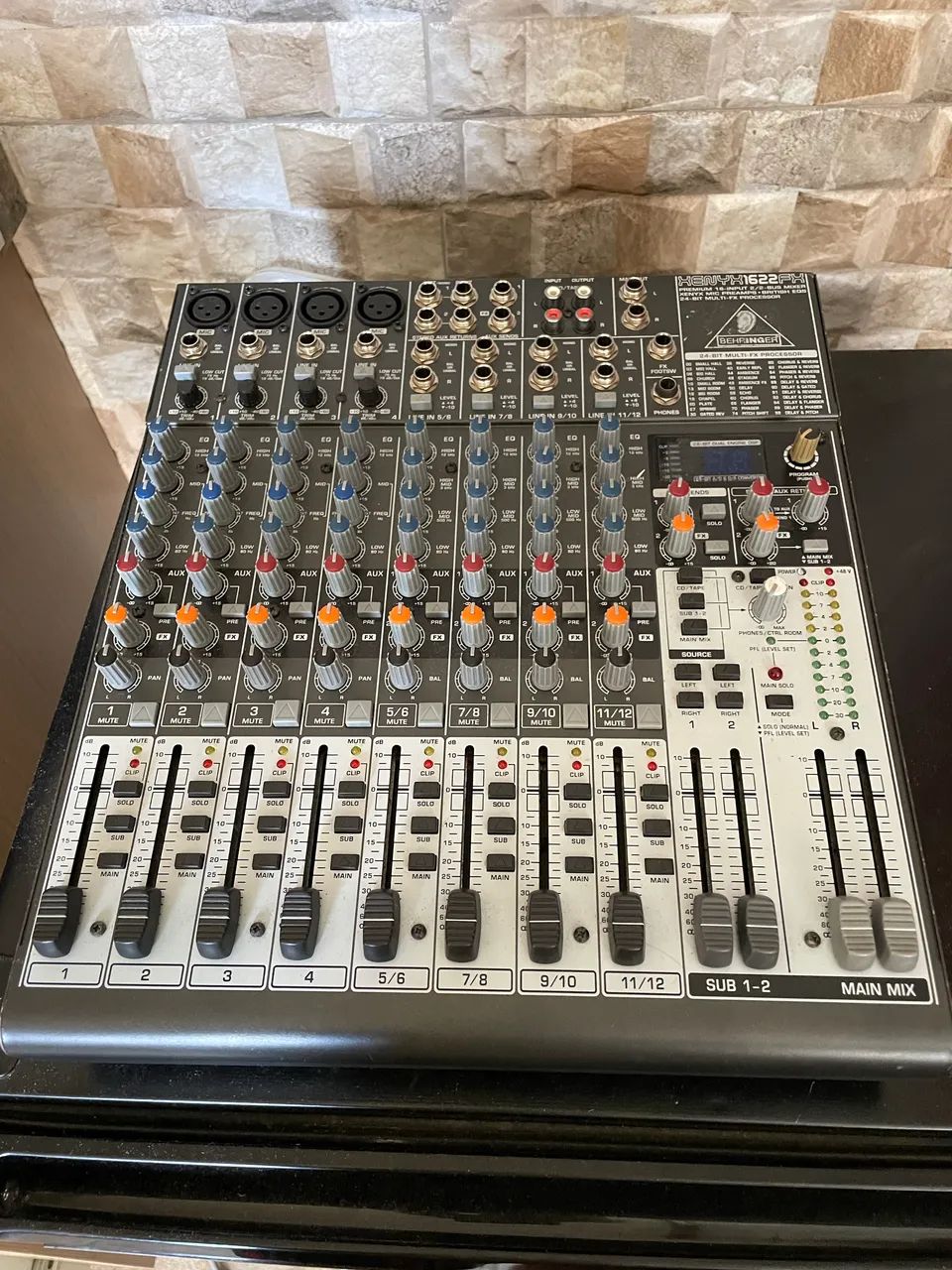 MESA BEHRINGER 12 CANAIS - Foto 2