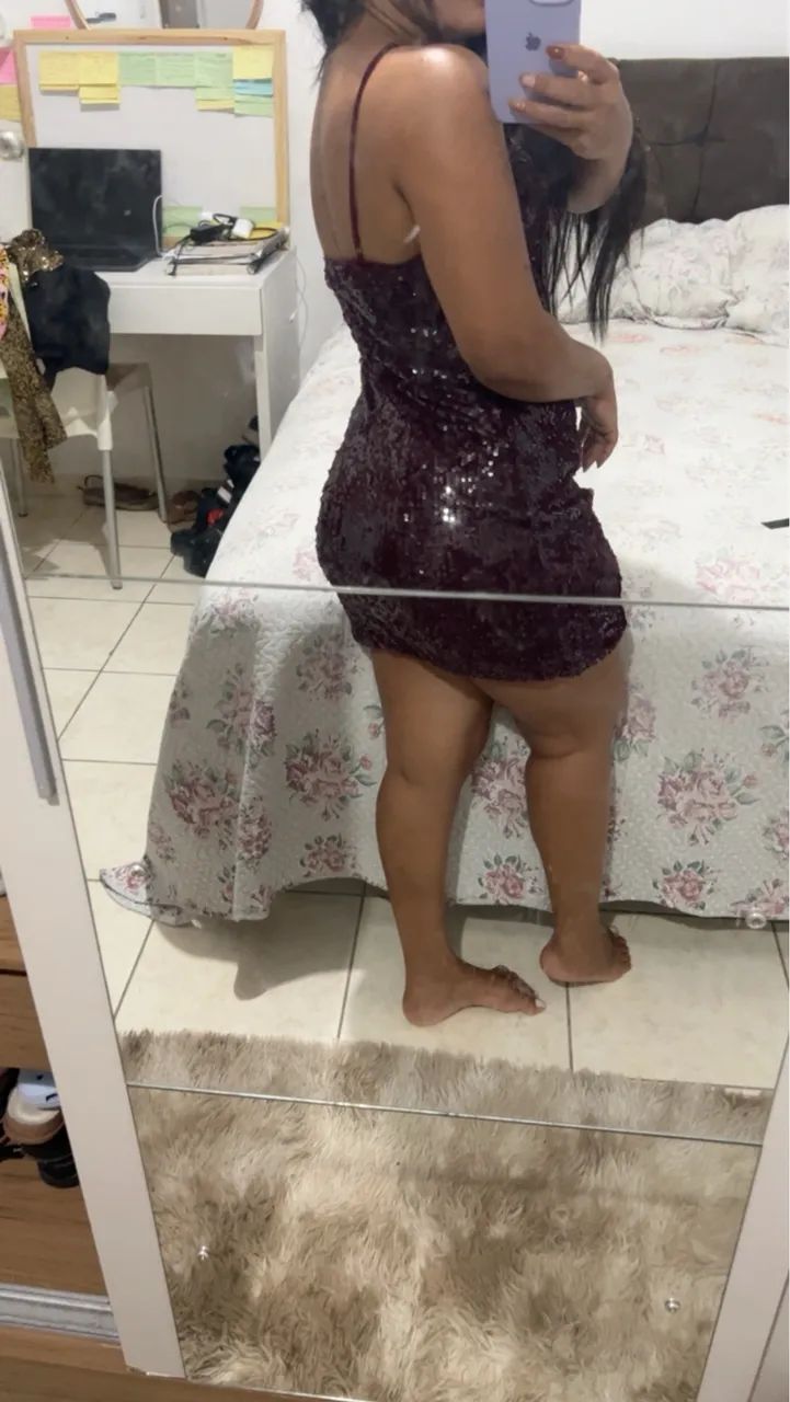 Vende-se vestido nunca usado