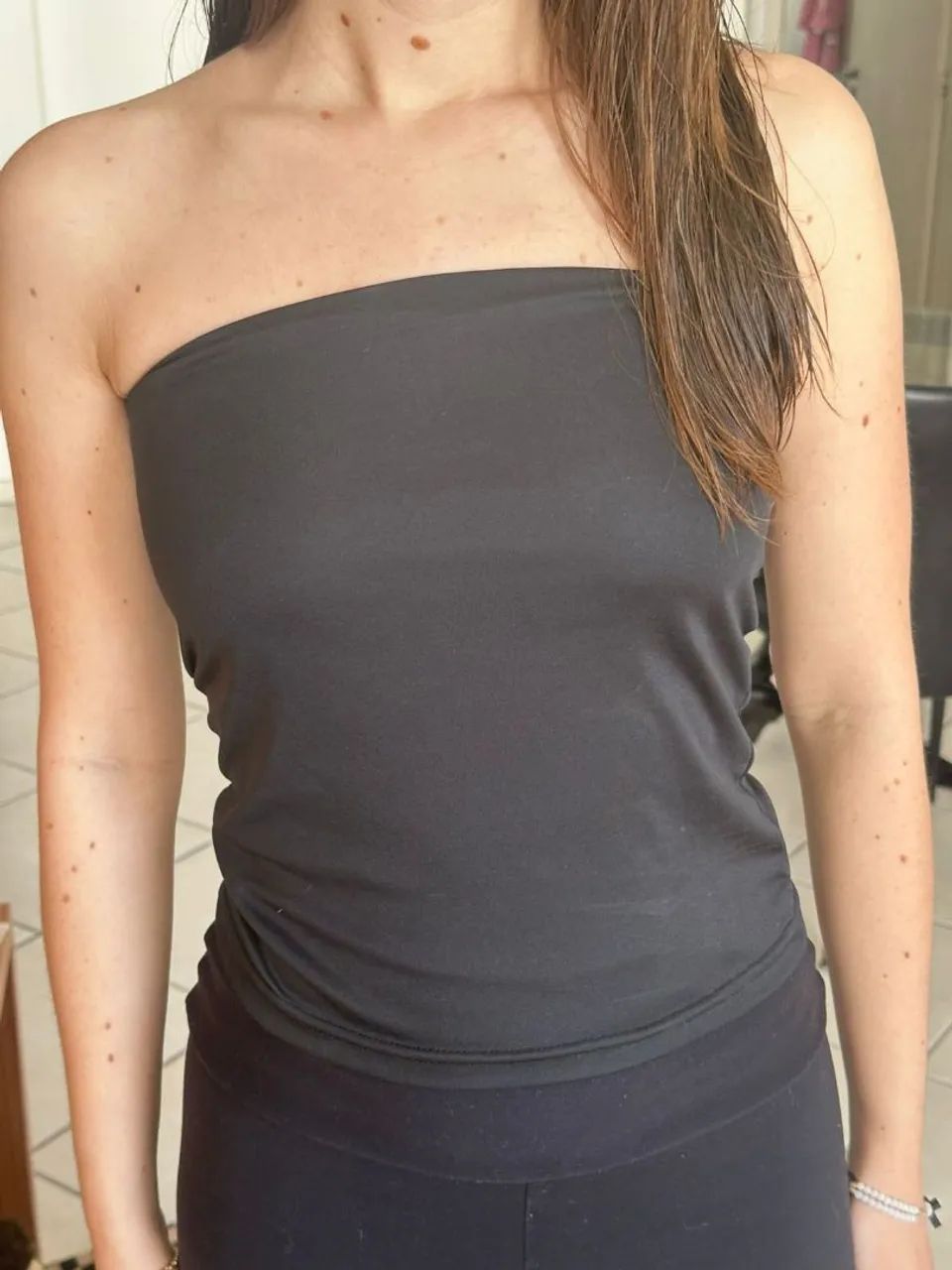 Top tomara que caia preto p - Foto 2