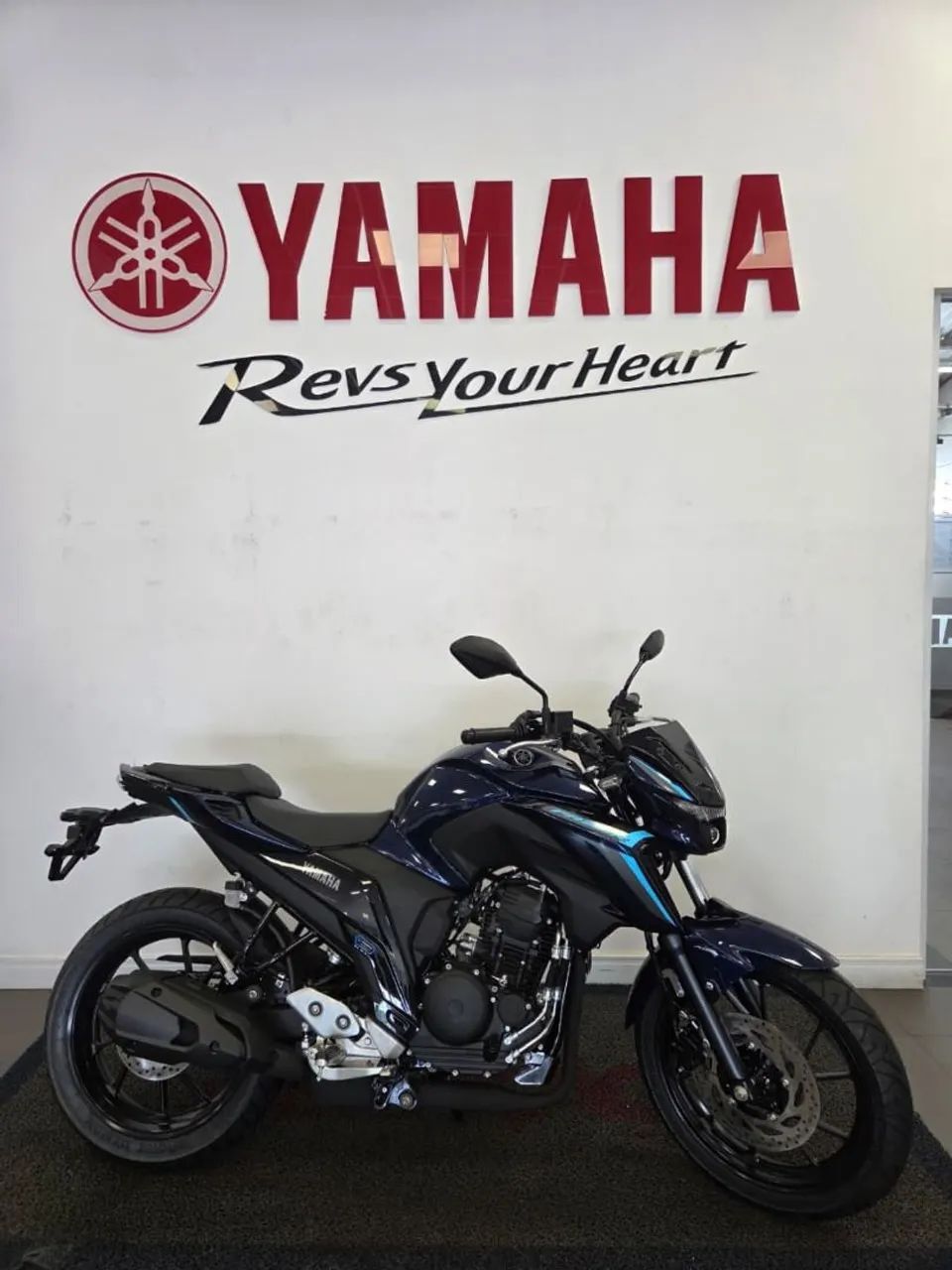 YAMAHA FZ25 CONNECTED 2026 - Foto 3
