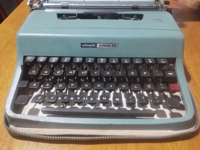  Máquina de Escrever Olivetti Lettera 32 - Original - Foto 2