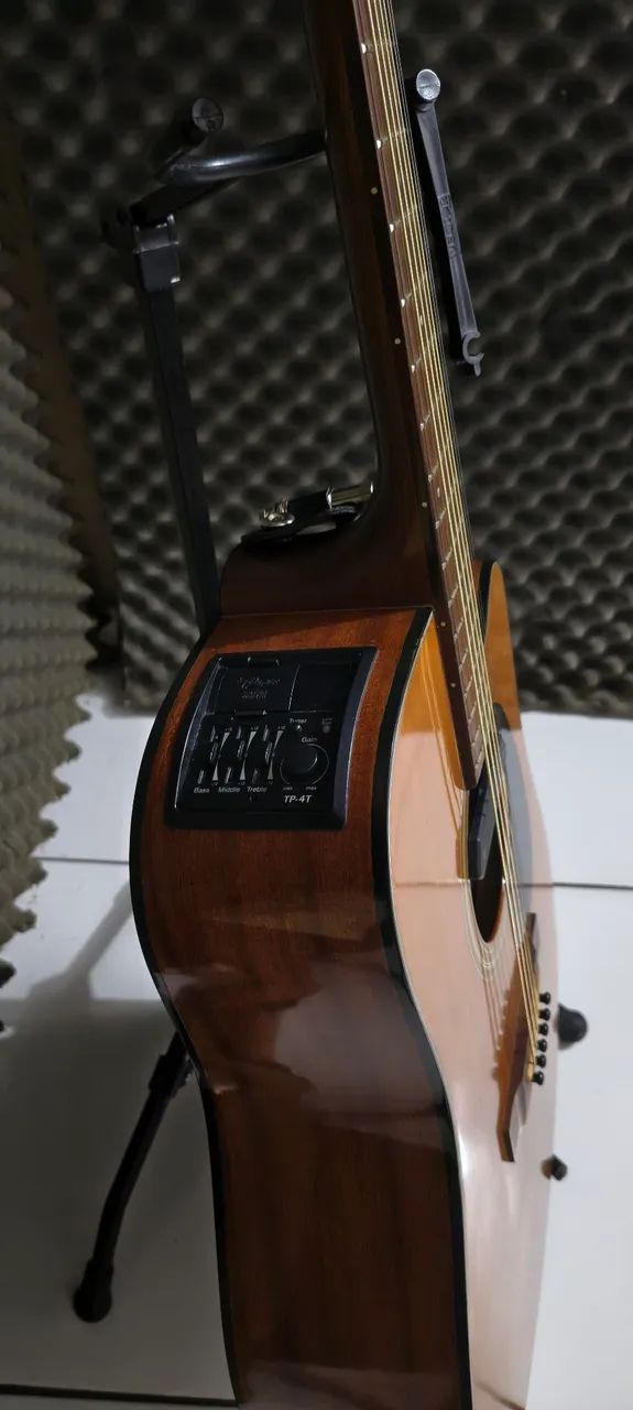 Violão Takamine Tampo sólido com case - Foto 5