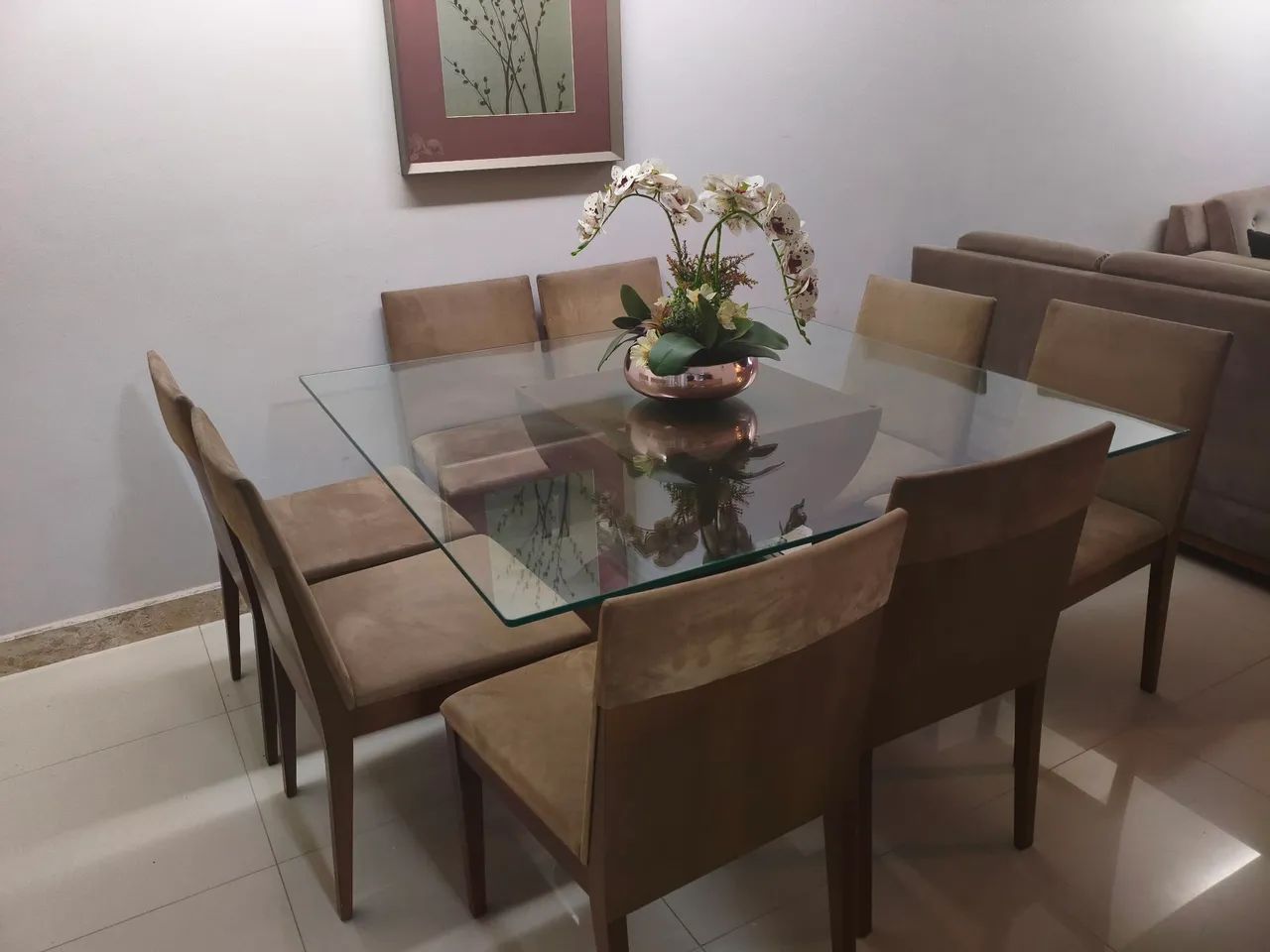 Mesa de jantar com 8 cadeiras 