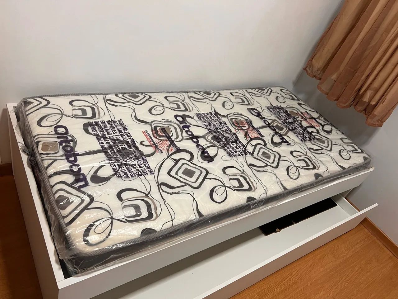 Bicama de MDF + Colchão Ortobom Seminovo