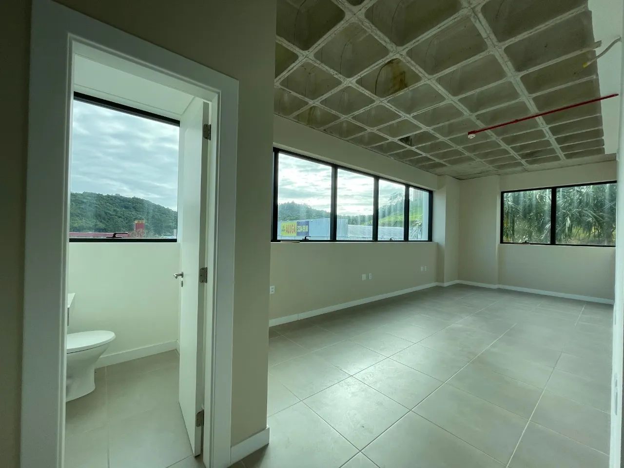 Aluguel | Sala comercial com 36m² privativos no Techno Towers - Foto 2