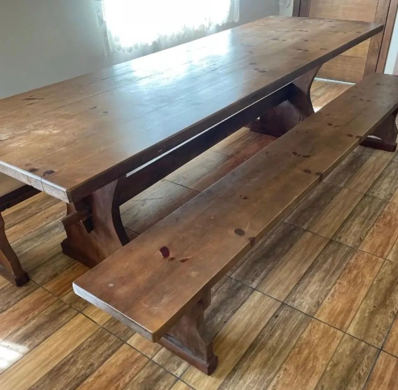 Mesa com bancos em madeira maciça  - Foto 4