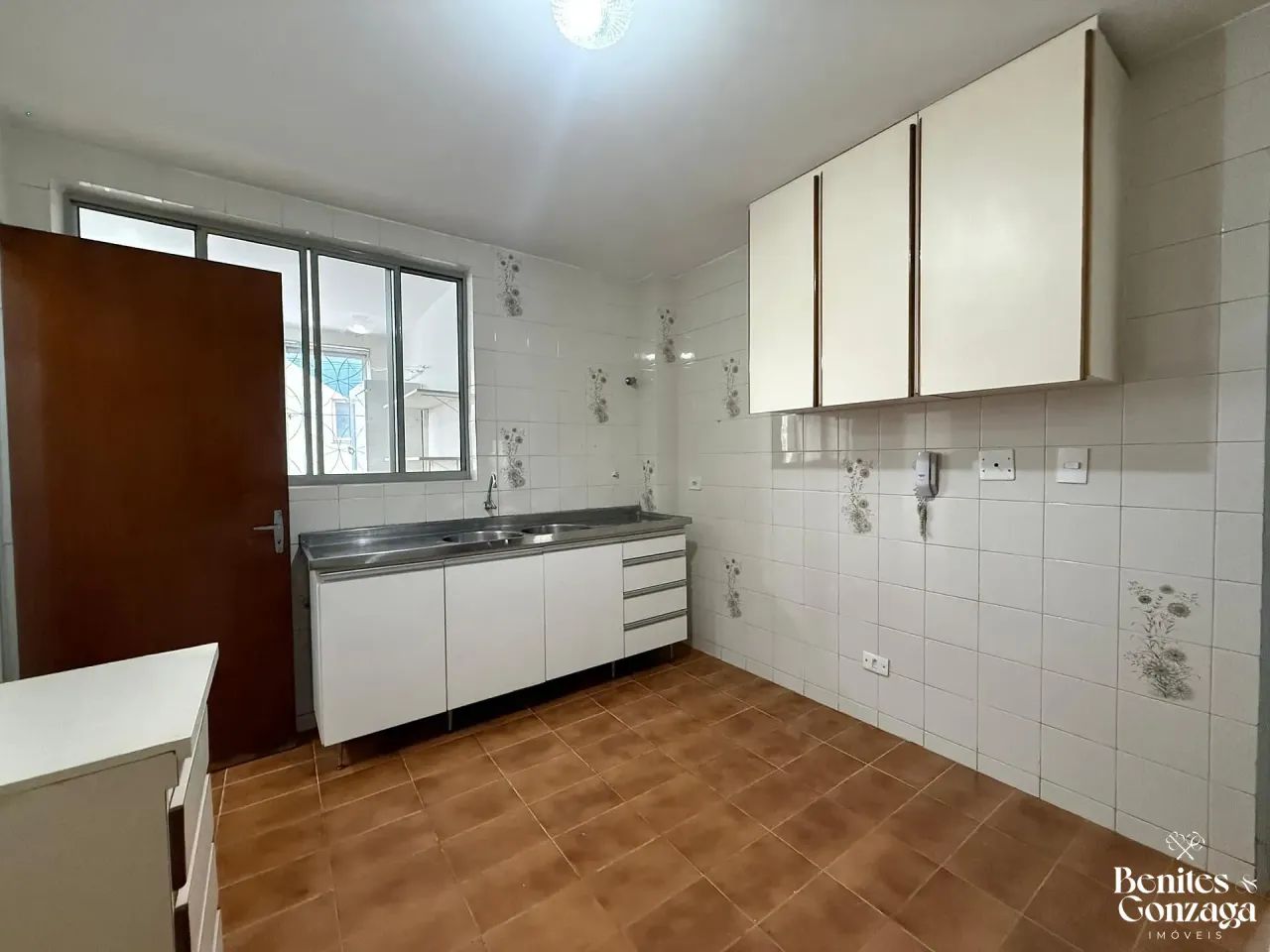 Locação - Apartamento com 2 suítes mais 1 quarto no Edifício Caraíbas, Zona 07, Maringá, P - Foto 4