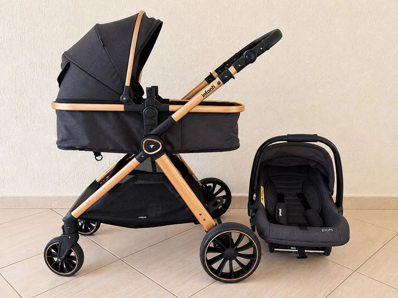 Carrinho + bebê conforto Romanzo