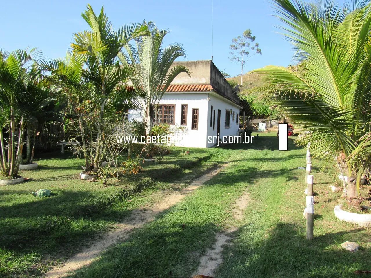 Chácara de 2.000m2 - C/ Excelente Localização
