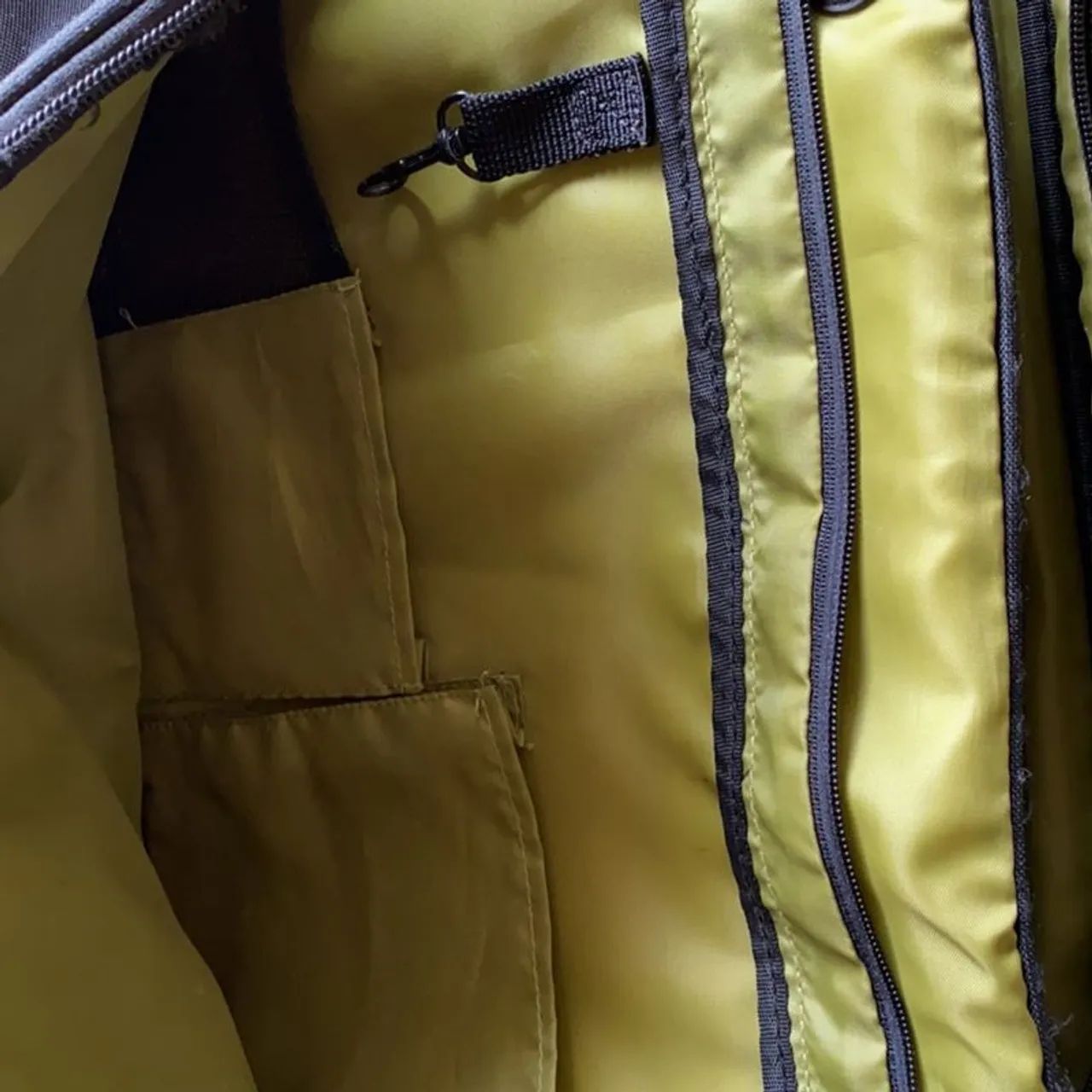  Bolsa Samsonite - cabe até notebook - cor preta - Foto 4