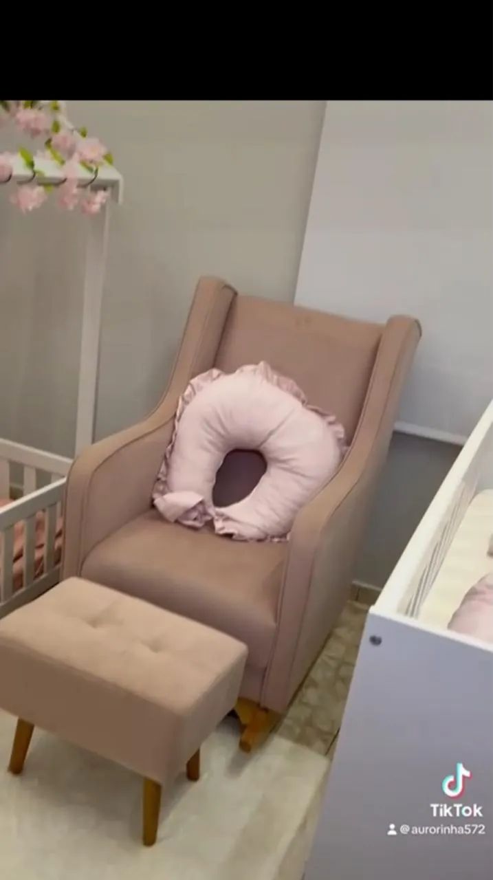 Poltrona amamentação ou decoração  - Foto 2