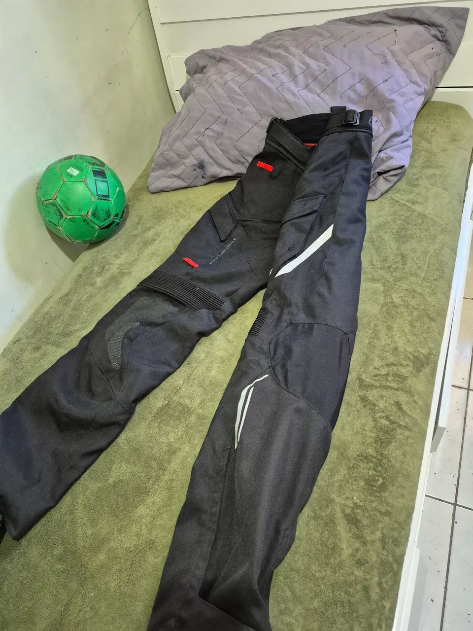 Calça e bota alpinistar  - Foto 3
