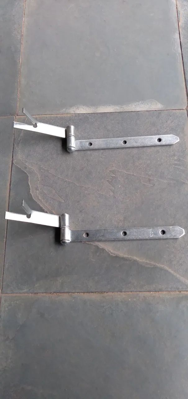 Dobradiça para portão e porteira