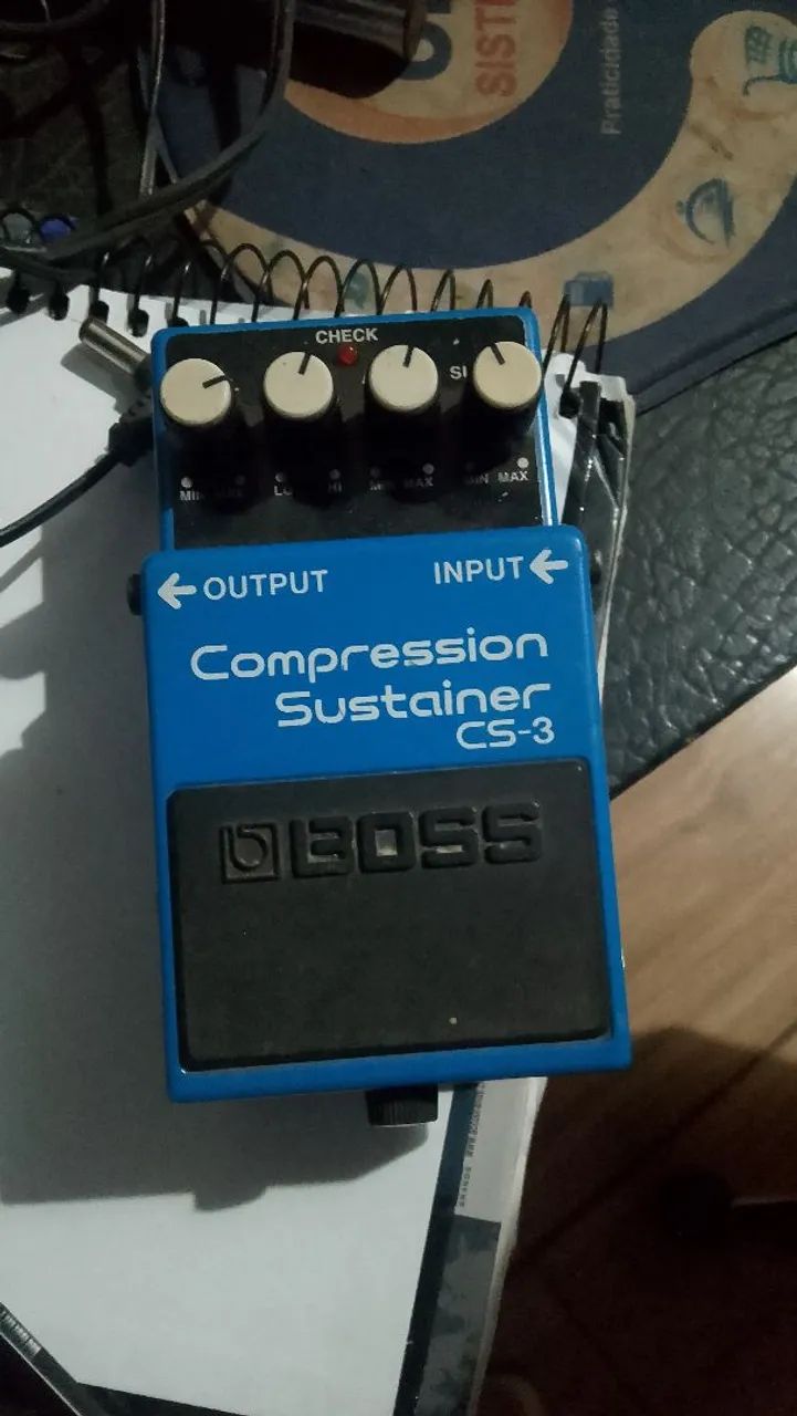 Pedal Boss semi-novo compressor CS3 
