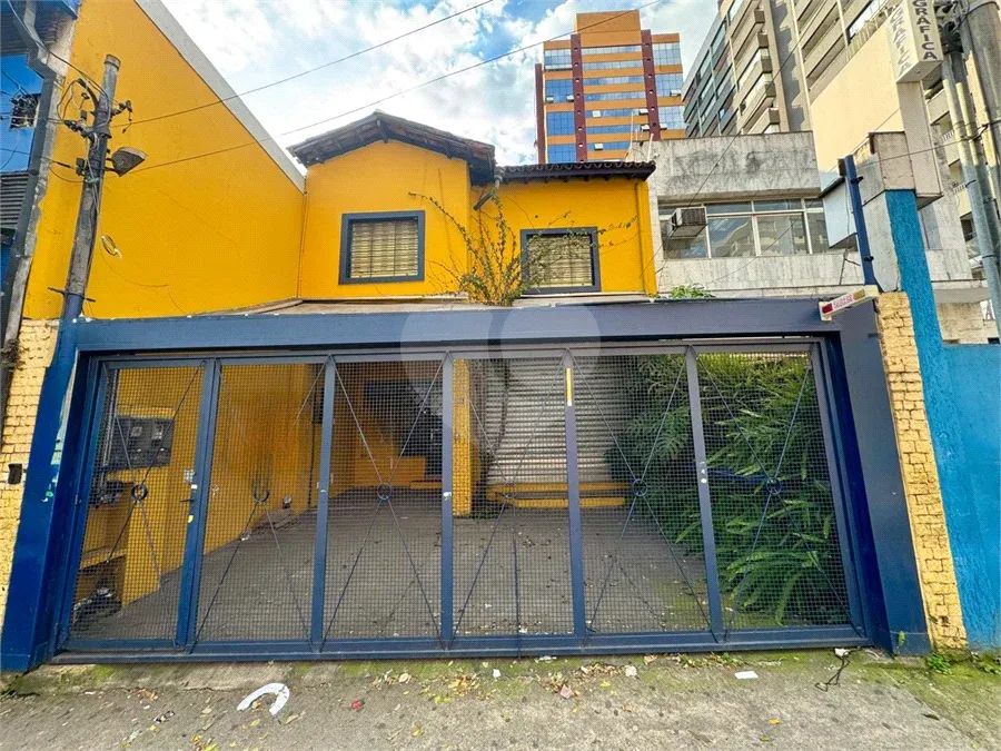 Sobrado com 7 quartos para locação em Pinheiros - SP