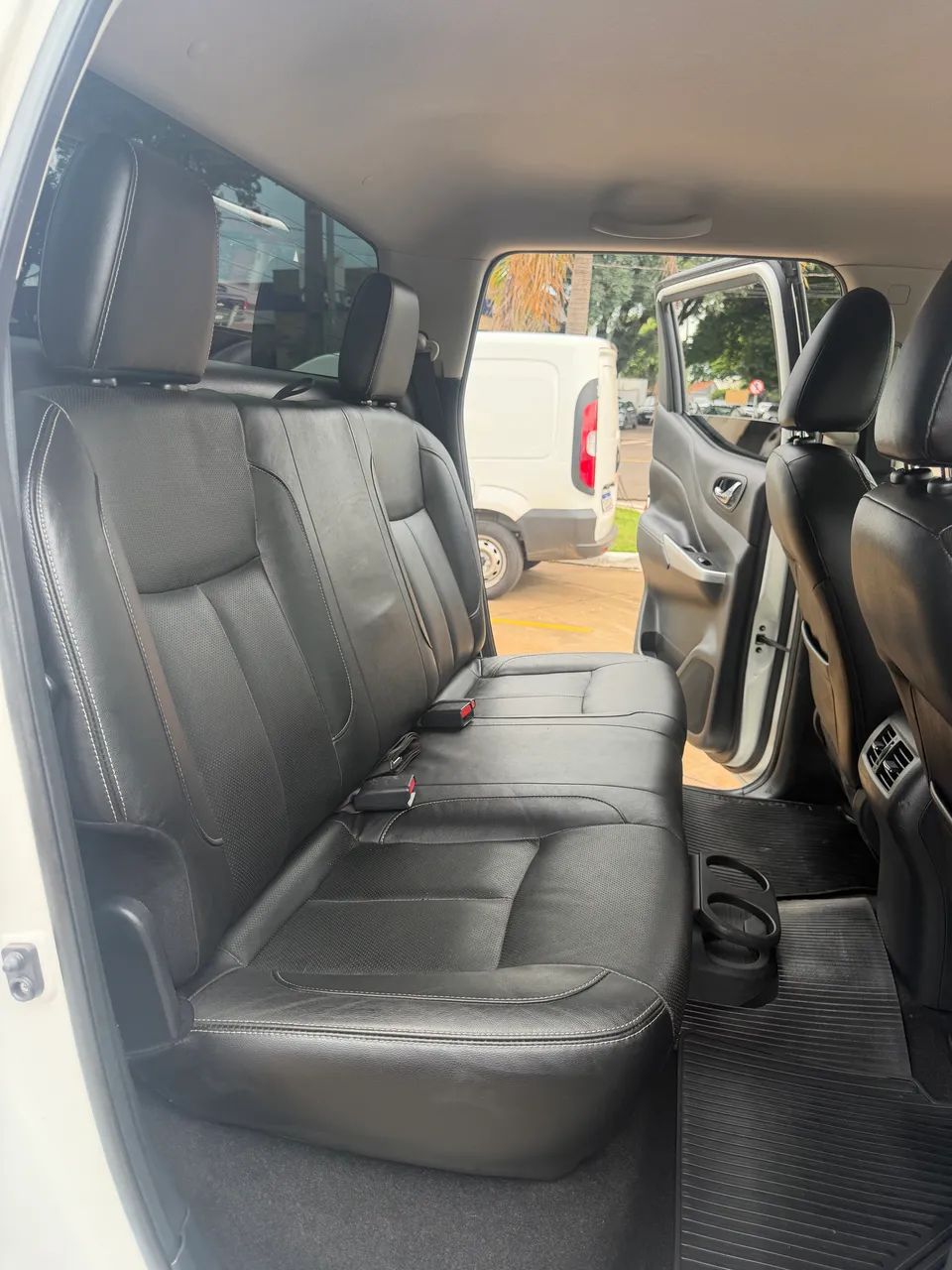 Nissan Frontier LE CD 4X4 2.3 Bi-TB Diesel Aut. 2018 - Foto 11