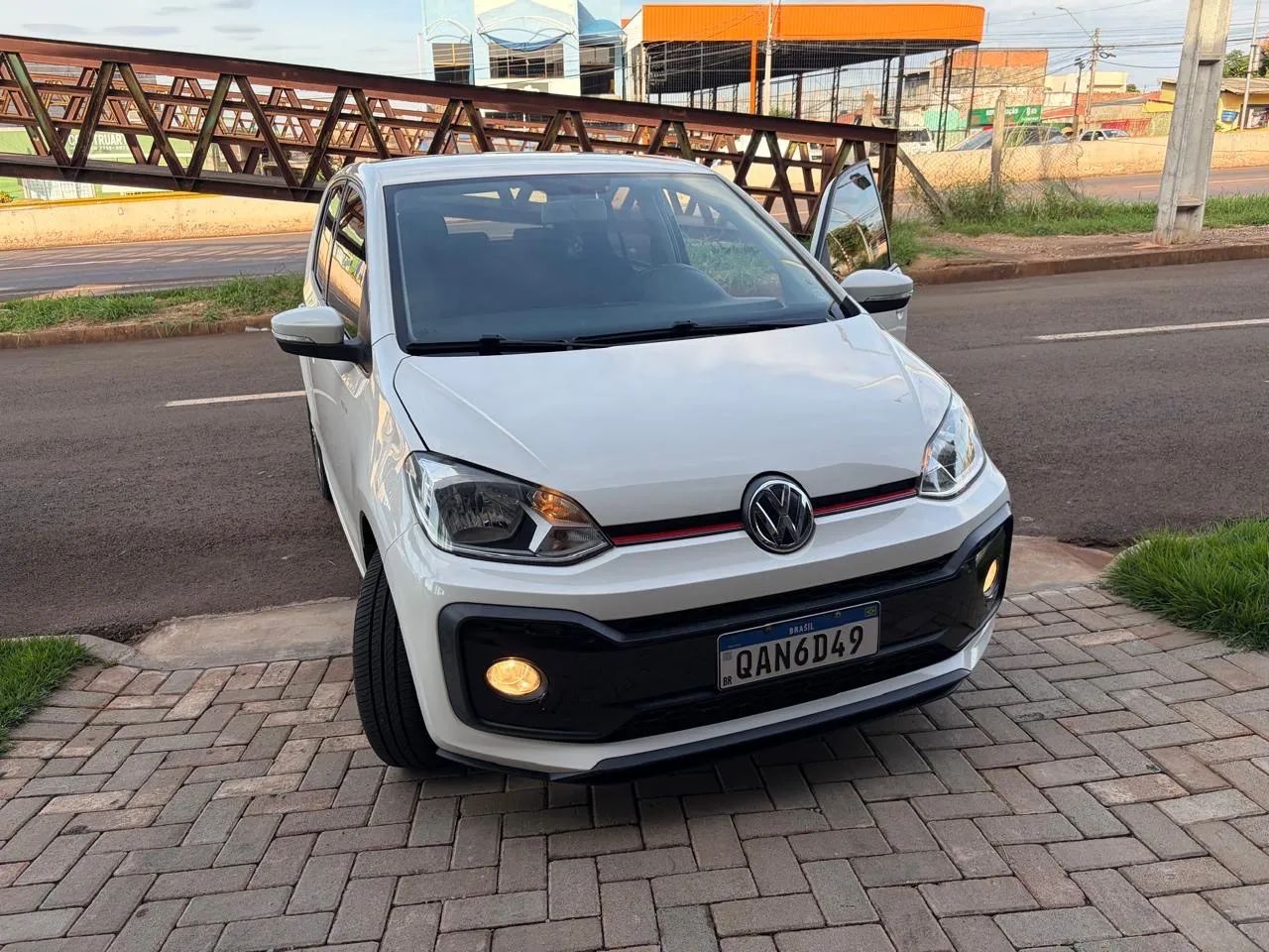 Volkswagen Up! 1.0 TOTAL FLEX 12V 5P 2019