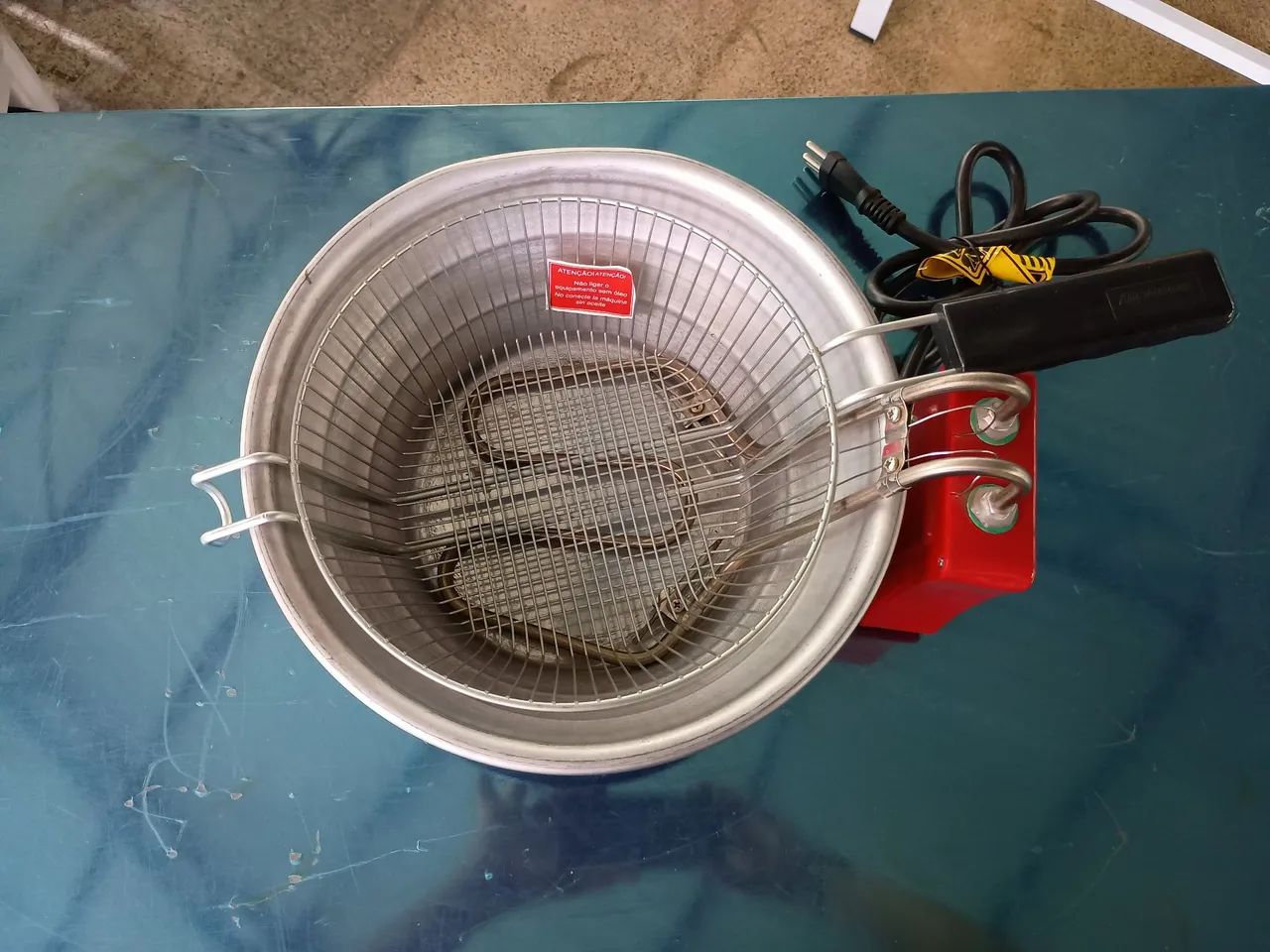 Tacho Fritador Elétrico 3 Litros 220V - MetalCubas  - Foto 3