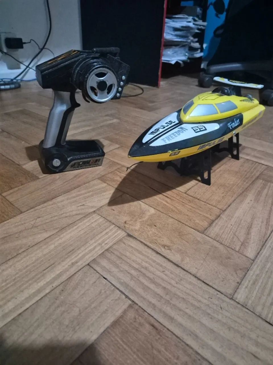 Barco de controle remoto WLtoys WL912 - Foto 2