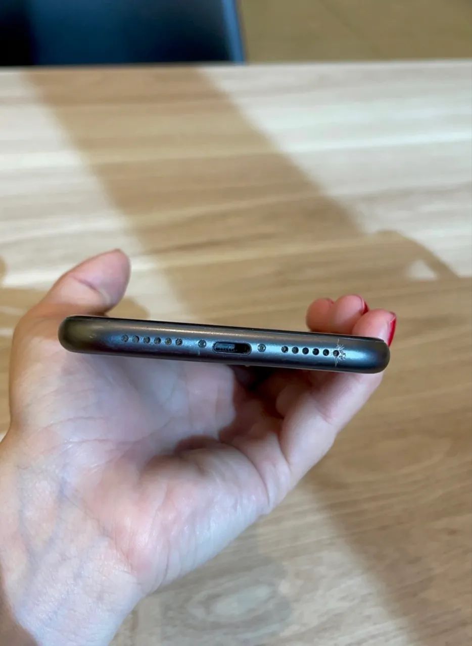 iPhone 11 64Gb Preto 75%  - Foto 2