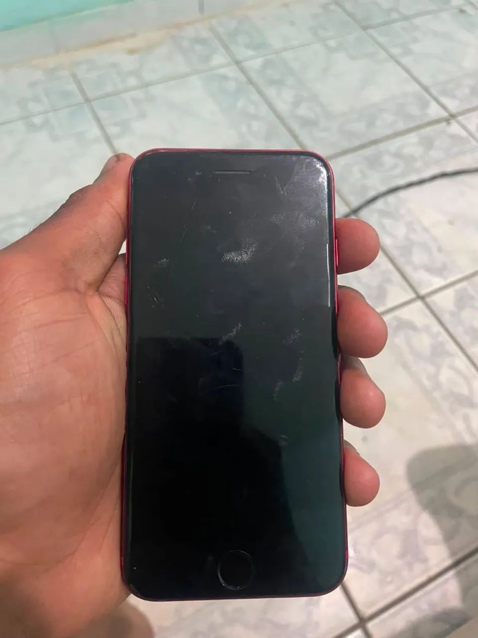 iPhone se impecável 