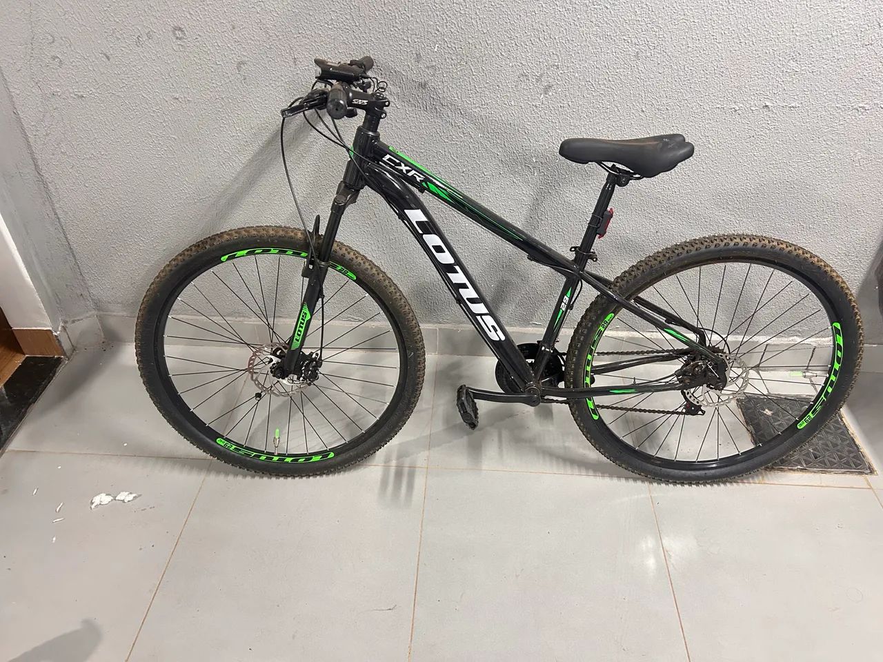 Vendo bicicleta aro 29 está zera  - Foto 3