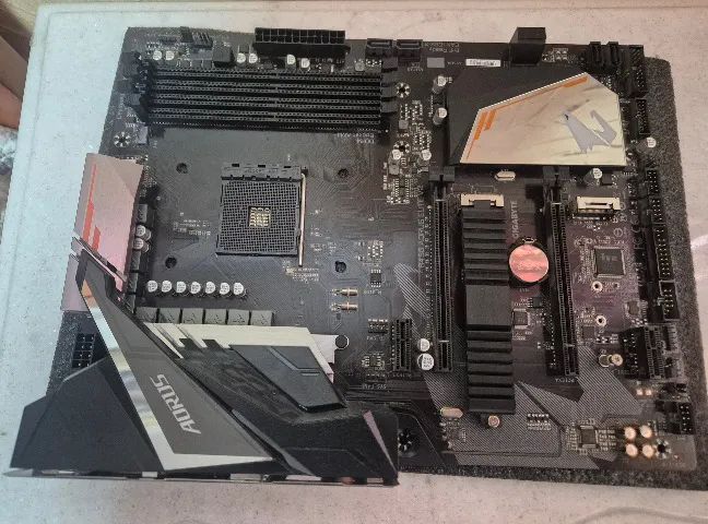 Placa Mãe Gigabyte Aorus b450 V2 Full ATX - Foto 2