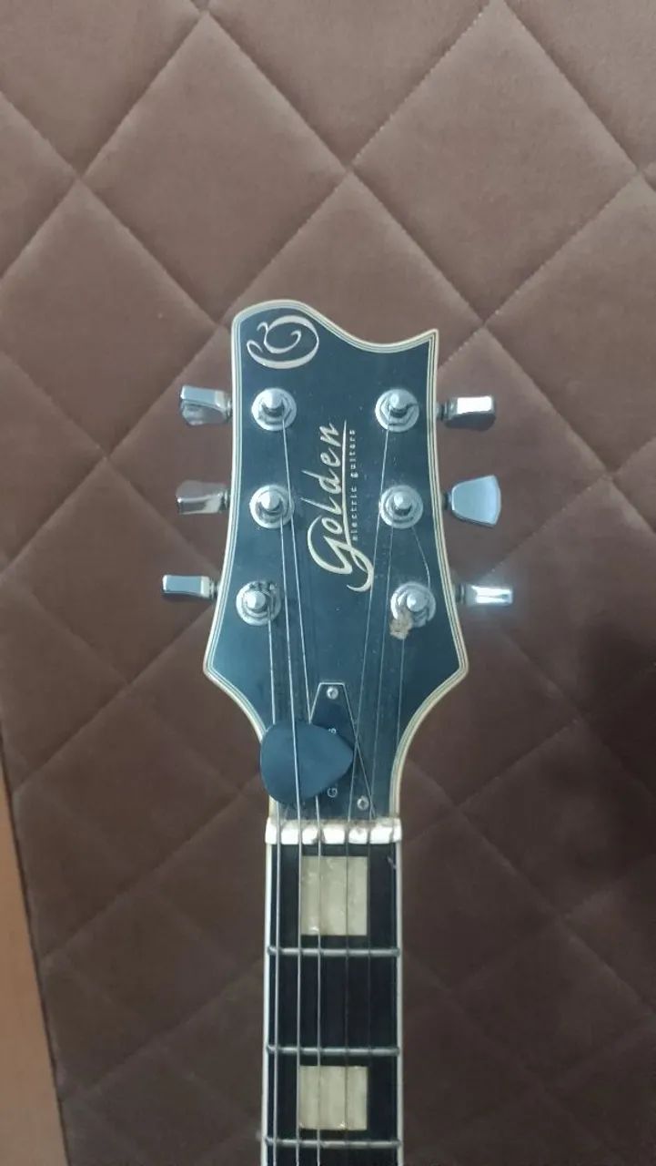 Guitarra Golden lespal anos 80 com captador winksom blindado, capa, cabo e tripé. - Foto 2