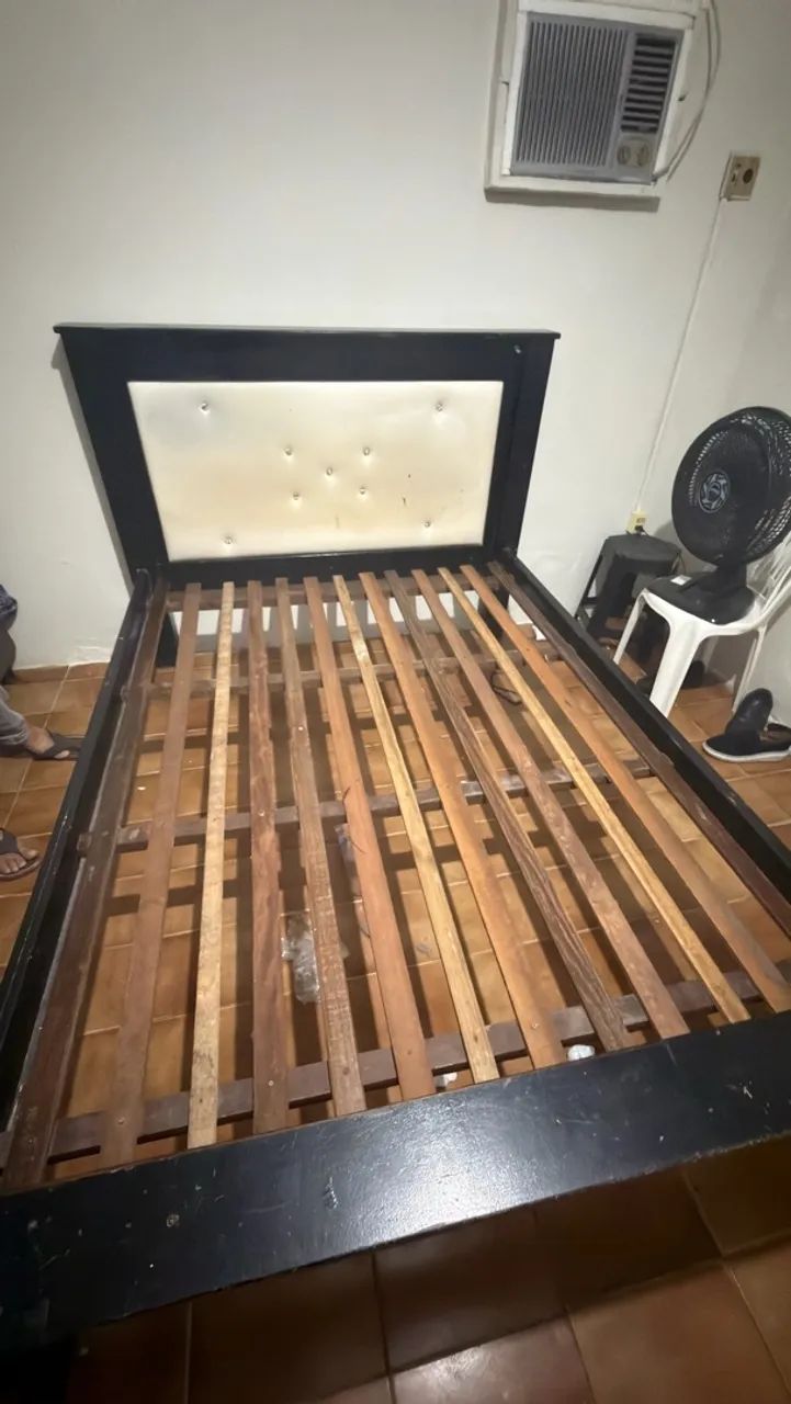 Vendo cama de madeira  - Foto 5
