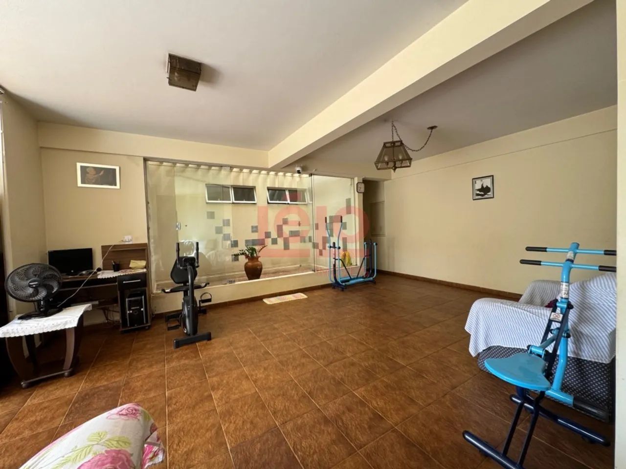 Apartamento na zona 4 com 4 quartos e 2 vagas - Foto 2