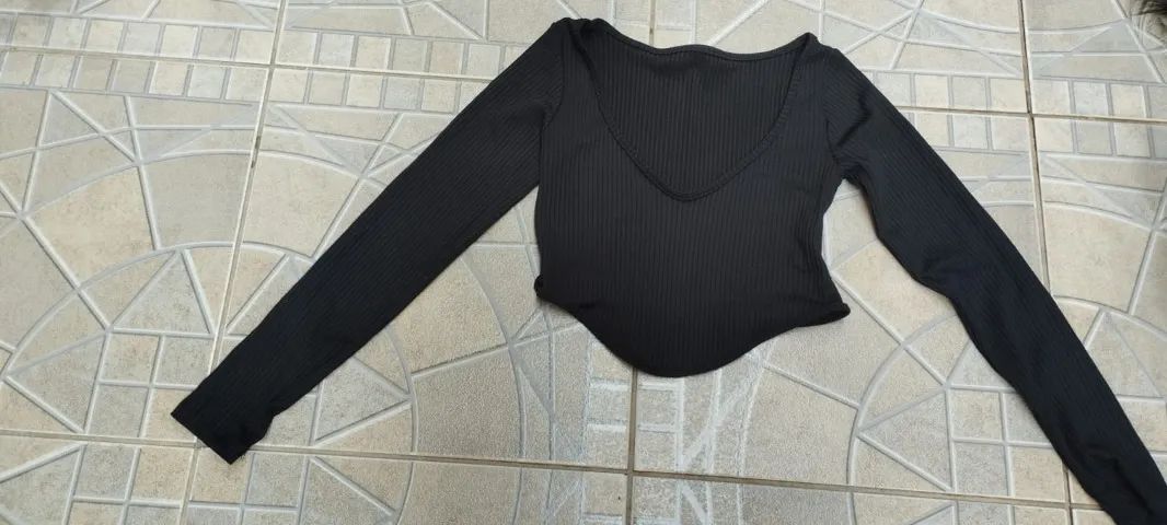 Blusa Croped Manga Longa