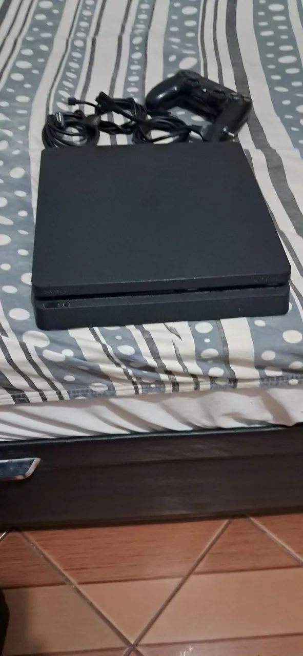 Ps4 slim 